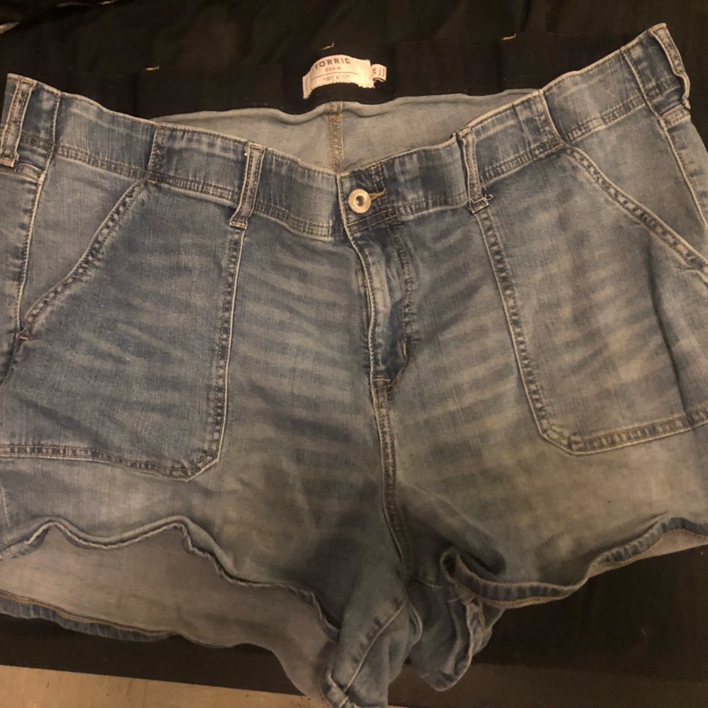 Torrid jean shorts size 24